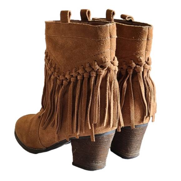 Sbicca Brown Sound Suede Leather Moccasin Boots with Fringe & Block Heel - Picture 3 of 8